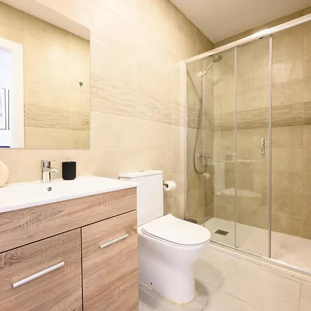 Elewana Apartament *